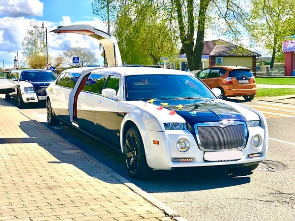 Лимузин Rolls Royce 300С